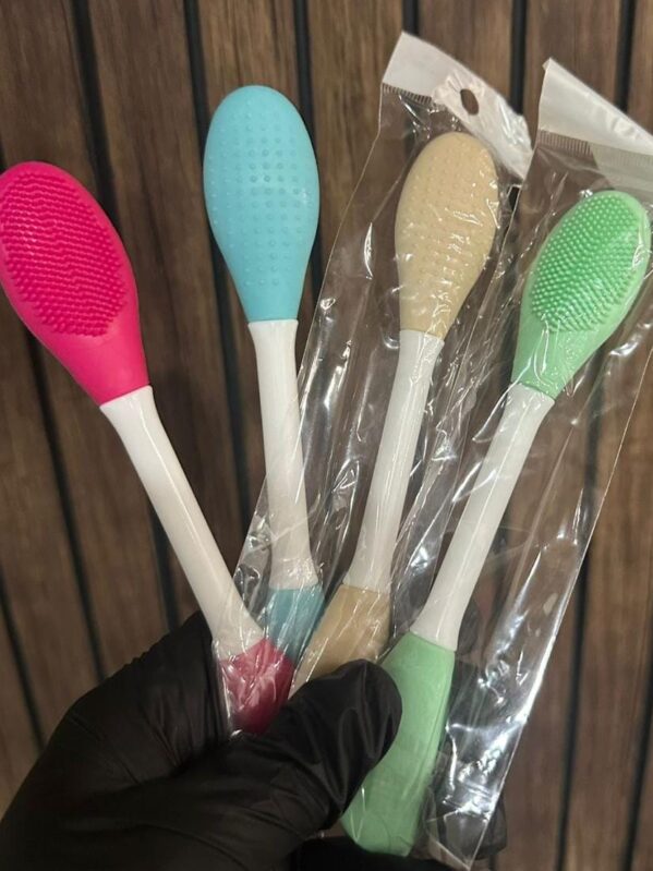 silicon massage brush or bleach brush